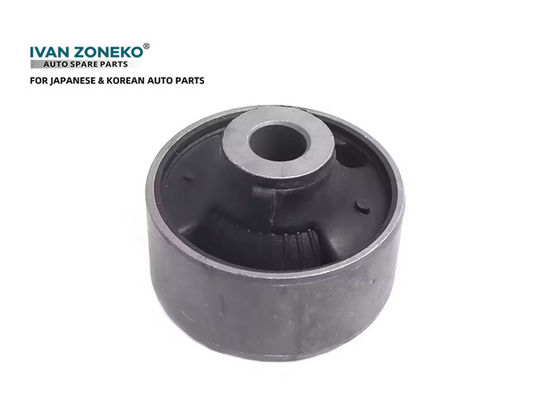 OEM 54570-3UB0A Bagian Otomotif Bagian Bawah Poros Depan Suspensi Busing Karet Untuk Nissan